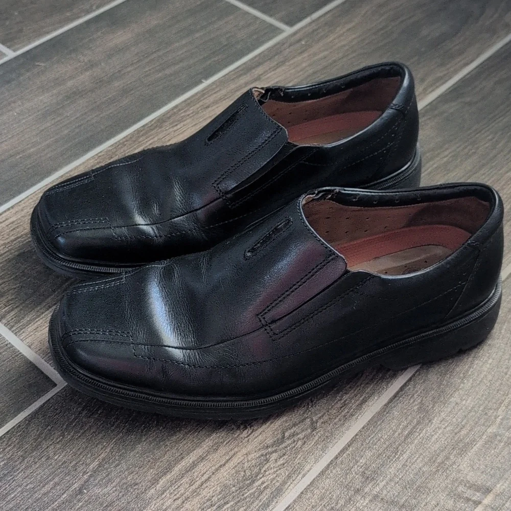 Clarks Unstructured Shoes Men’s 8W Comfort SlipOn Leather Black Loafers